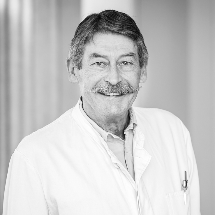 Dr.  Matthias Kreuter